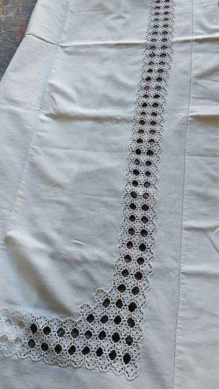 Sábana/ Lenzuolo antico in cotone con pizzo