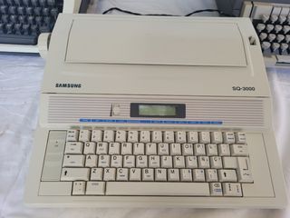 3 macchine da scrivere antiche: Olympia, Olivetti