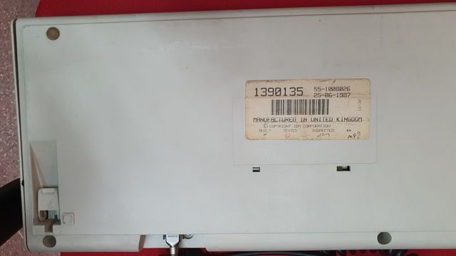 Teclado IBM Modelo M versión 1390135 Beige/Gris 87