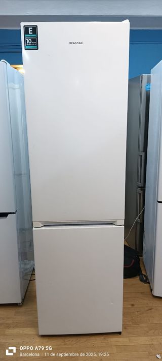 Nevera Combi Hisense
NO Frost energía A+