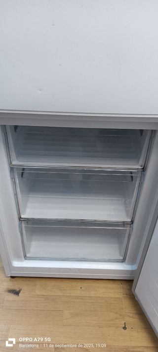 Nevera Combi Hisense
NO Frost energía A+