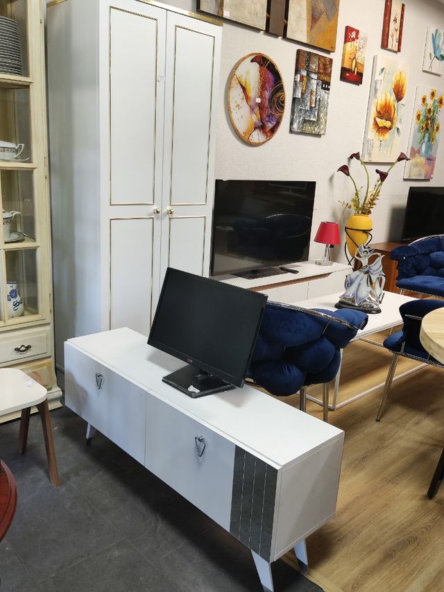 Mueble tocador con espejo oriental