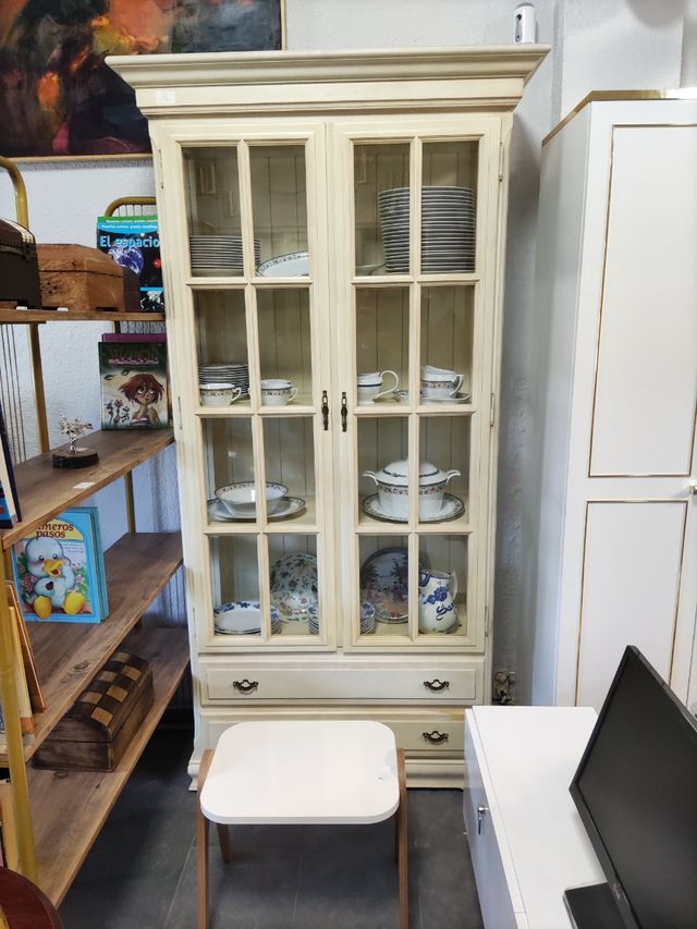 Mueble tocador con espejo oriental