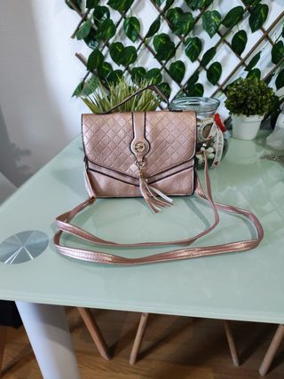 Bolso de mano dorado
