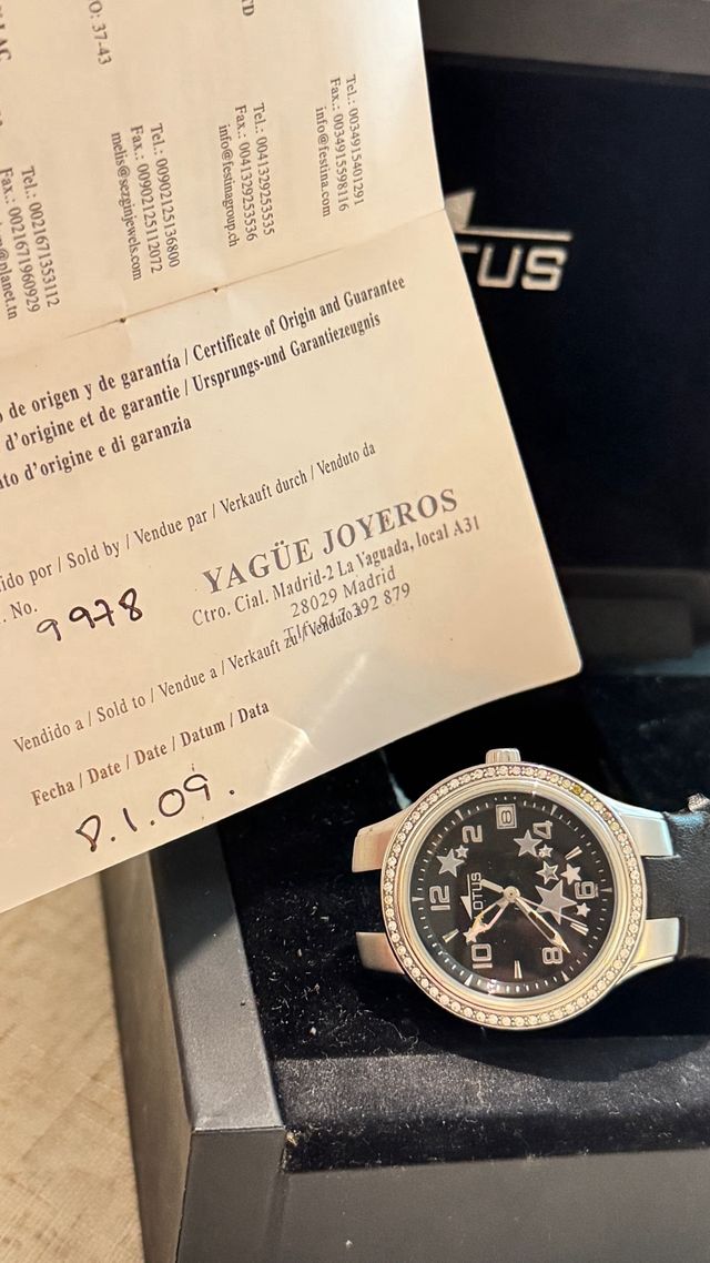 Reloj Lotus