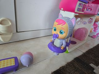 Lote: Casa Bebé Llorón + Muñeca Cry Baby Grande