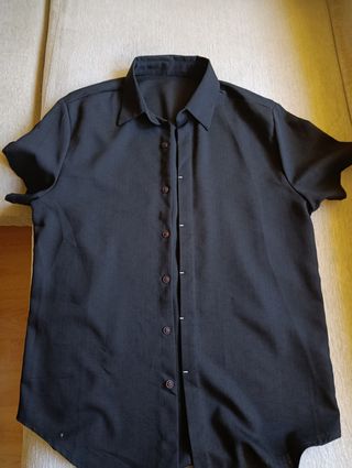 Camisa manga corta negra