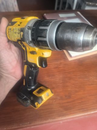 Taladro Percutor Dewalt 18V XR