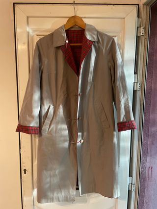 Gabardina reversible gris y cuadros