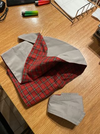 Gabardina reversible gris y cuadros