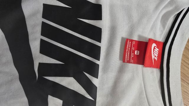 Lote 2 Camisetas Nike Blancas y Grises