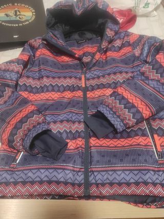 Chaqueta de invierno con capucha