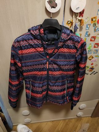 Chaqueta de invierno con capucha