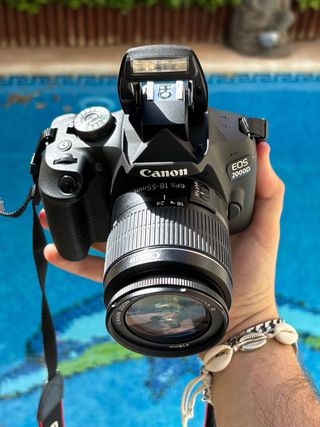 !!PERFECTA!! Canon EOS 2000D + 18-55mm