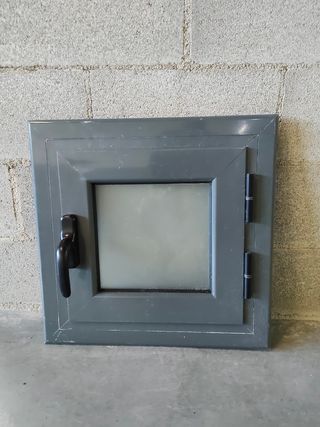 Ventana de Aluminio Gris