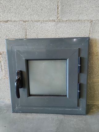 Ventana de Aluminio Gris