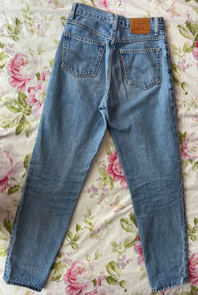 Levi's Mom Jean Talla 34