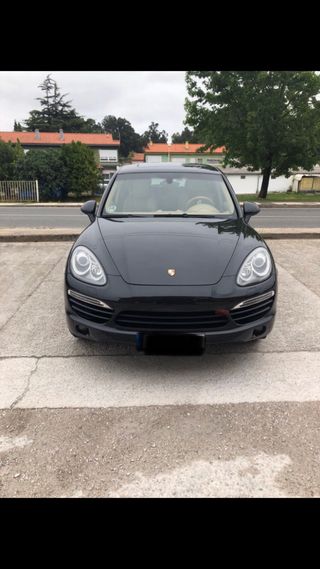 Porsche Cayenne 2011