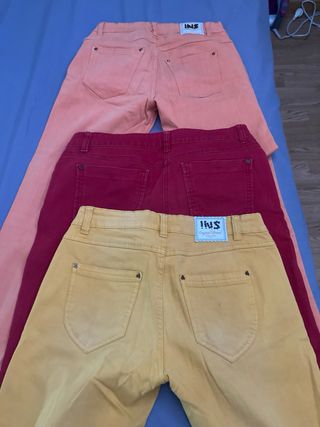 Pantalones vaqueros de colores
