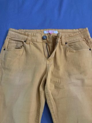 Pantalones vaqueros de colores