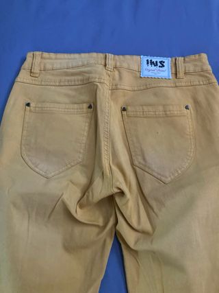 Pantalones vaqueros de colores