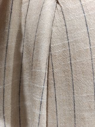 Pantalón de rayas Zara beige
Da talla 