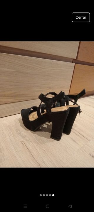 Zapatos de tacón negros