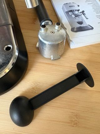 Cafetera Dedica Delonghi