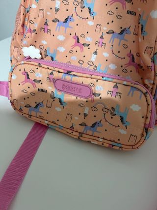Mochila y estuche Unicornios marca Berreca