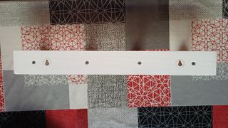 Perchero juvenil de madera con 4 ganchos