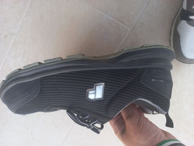 Zapatos de trabajo negros