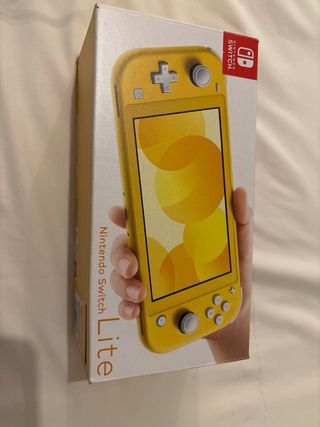 Nintendo Switch Lite Giallo + Animal Crossing