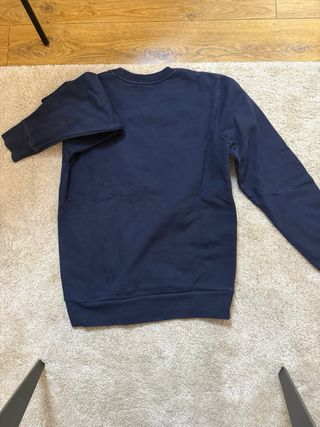 Sudadera Carhartt azul con logo