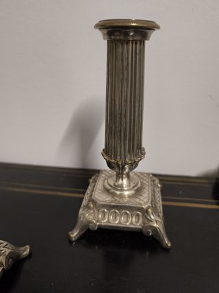 Candelabros antiguos plateados