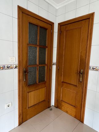 Puerta de madera interior