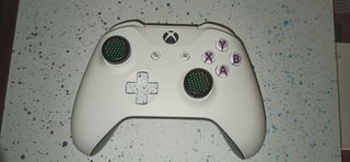 Xbox One X Hyperspace 1TB Edición Especial