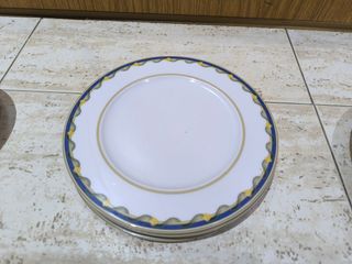 Vajilla de porcelana azul y blanca