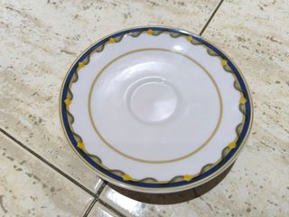 Vajilla de porcelana azul y blanca