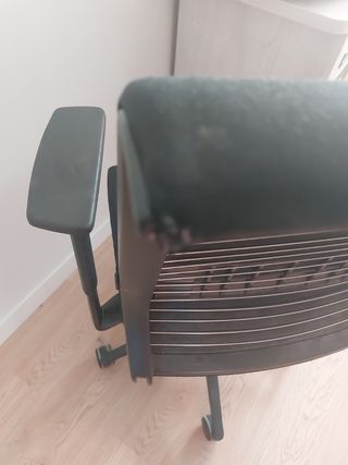 Silla de oficina Steelcase negra