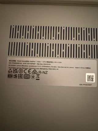 Ordenador portátil gris  y negro