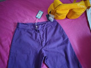 Pantalón acampanado morado talla 44