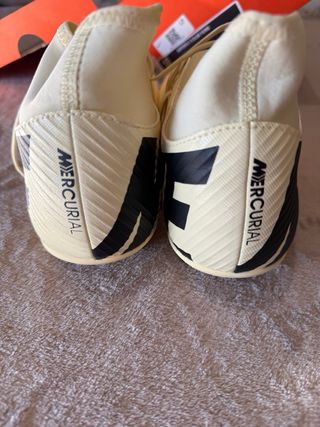 Zapatillas Fútbol Nike Beige/Negro