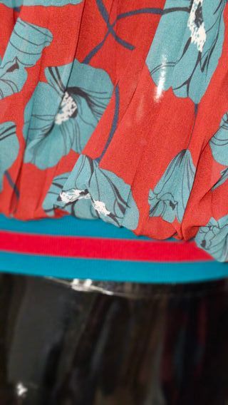 Blusa Koralline M Vermelha e Azul