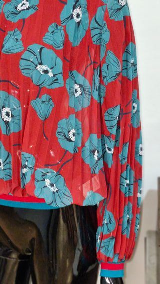Blusa Koralline M Vermelha e Azul