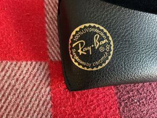 Gafas de sol redondas y nuevas