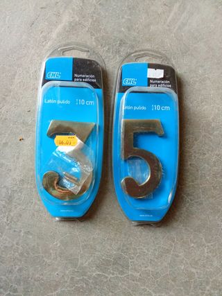 Número 35 Latón