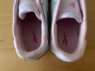 Zapatillas Reebok Classic Blancas y Rosas Talla 38
