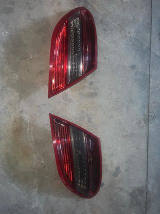 Pilotos Traseros Mercedes Clase C W204