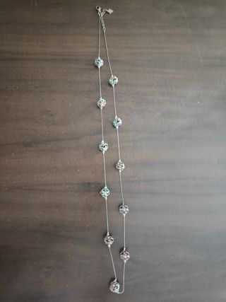 Collar de flores dorado y rosa