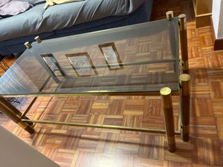 Mesa de centro cristal y madera, para salón.